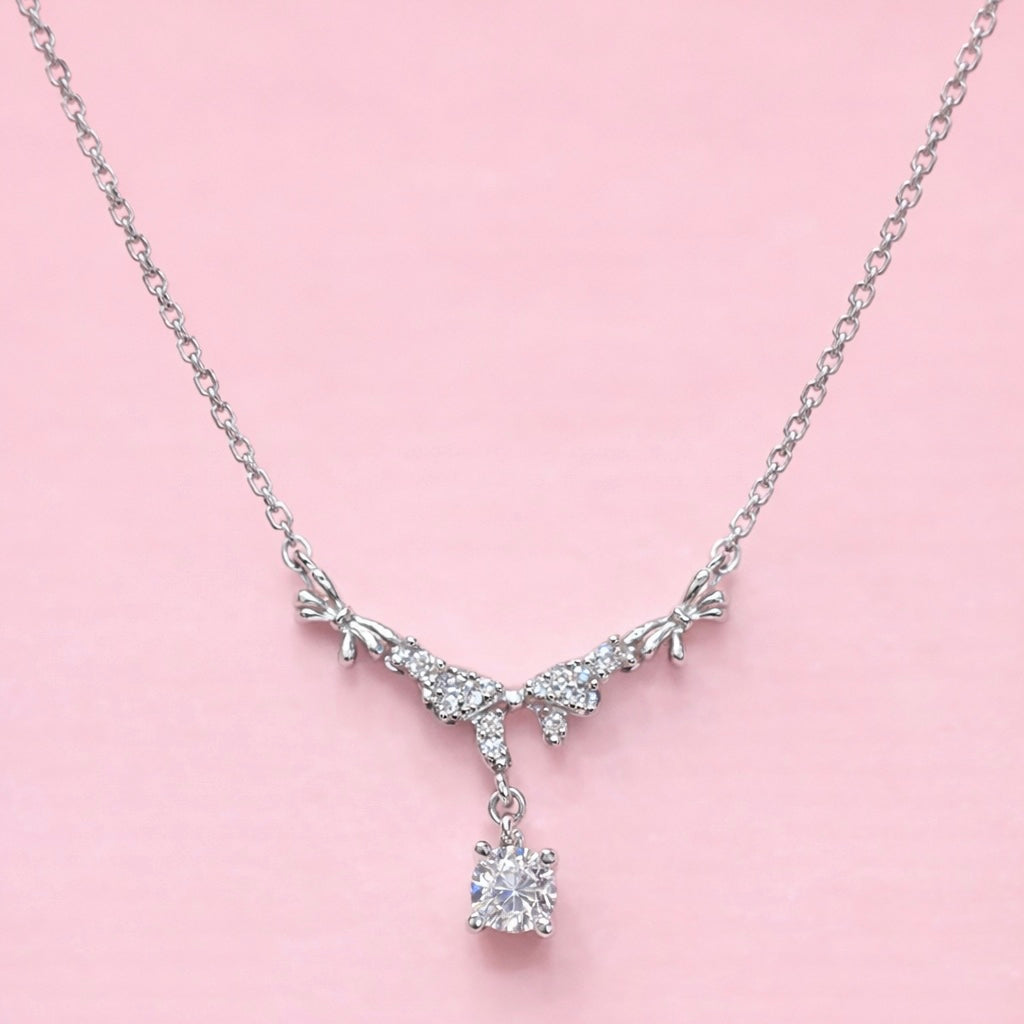 GlitzHeaven 925 Sterling Silver Leaf Motif Drop Pendant with Cubic Zirconia